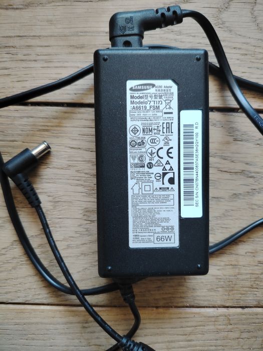Zasilacz do laptopa samsung