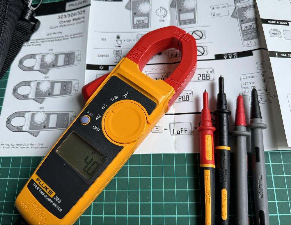 Fluke 323 Кліщі струмовимірювальні