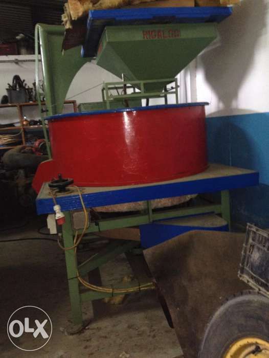 Moinho de moer cereais de 1,20 mt c/motor eléctrico de 15 CV - marca R