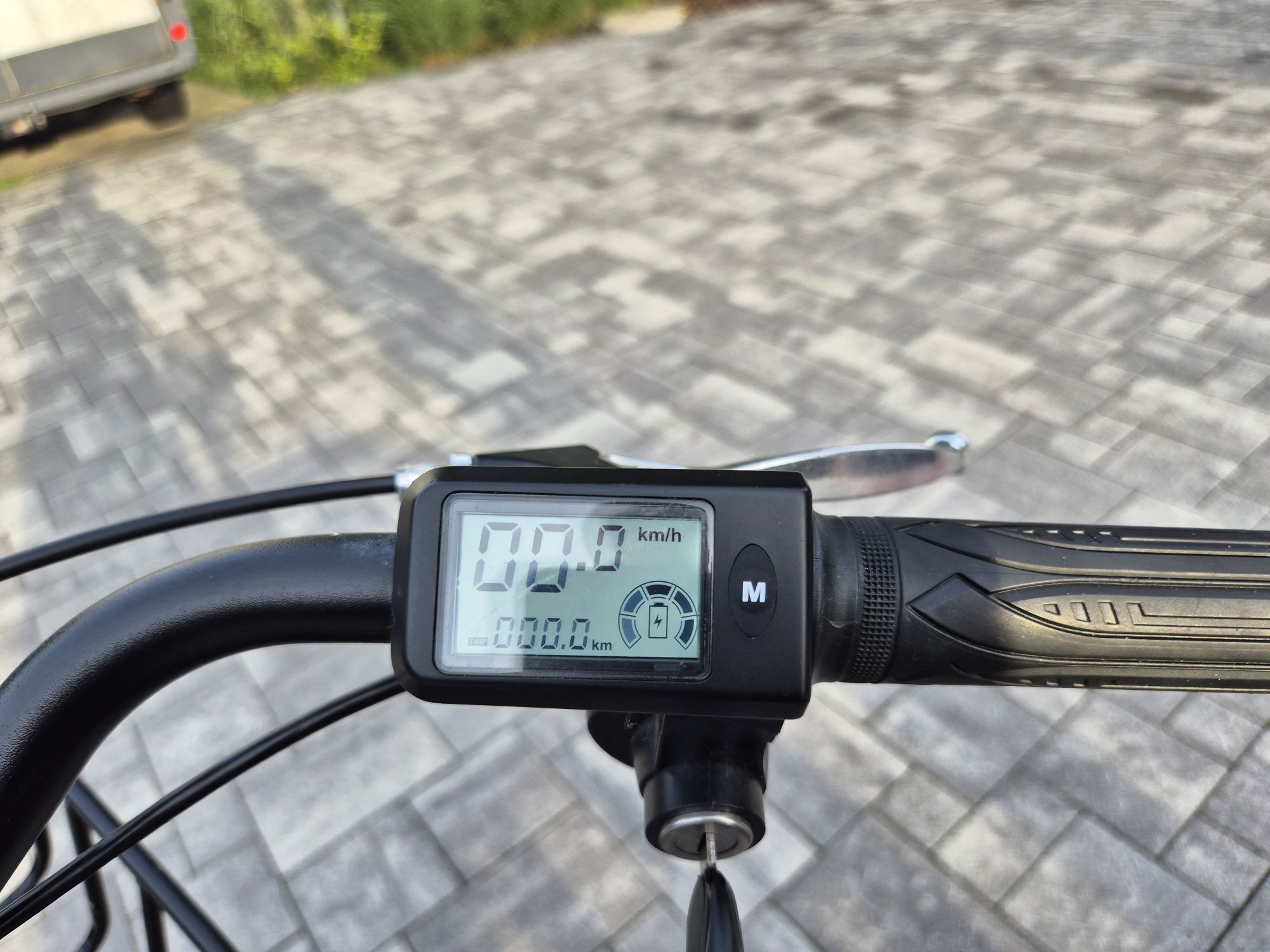 Rower trójkołowy elektryczny – jak nowy!