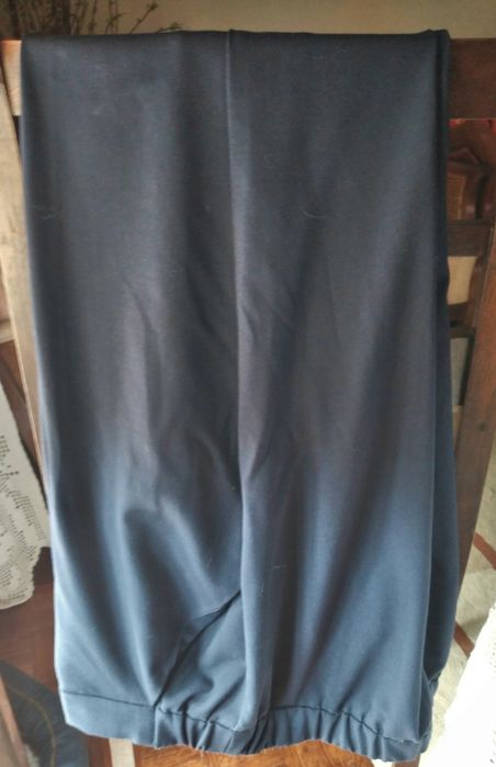 Calças marca Kiabi, tamanho 46