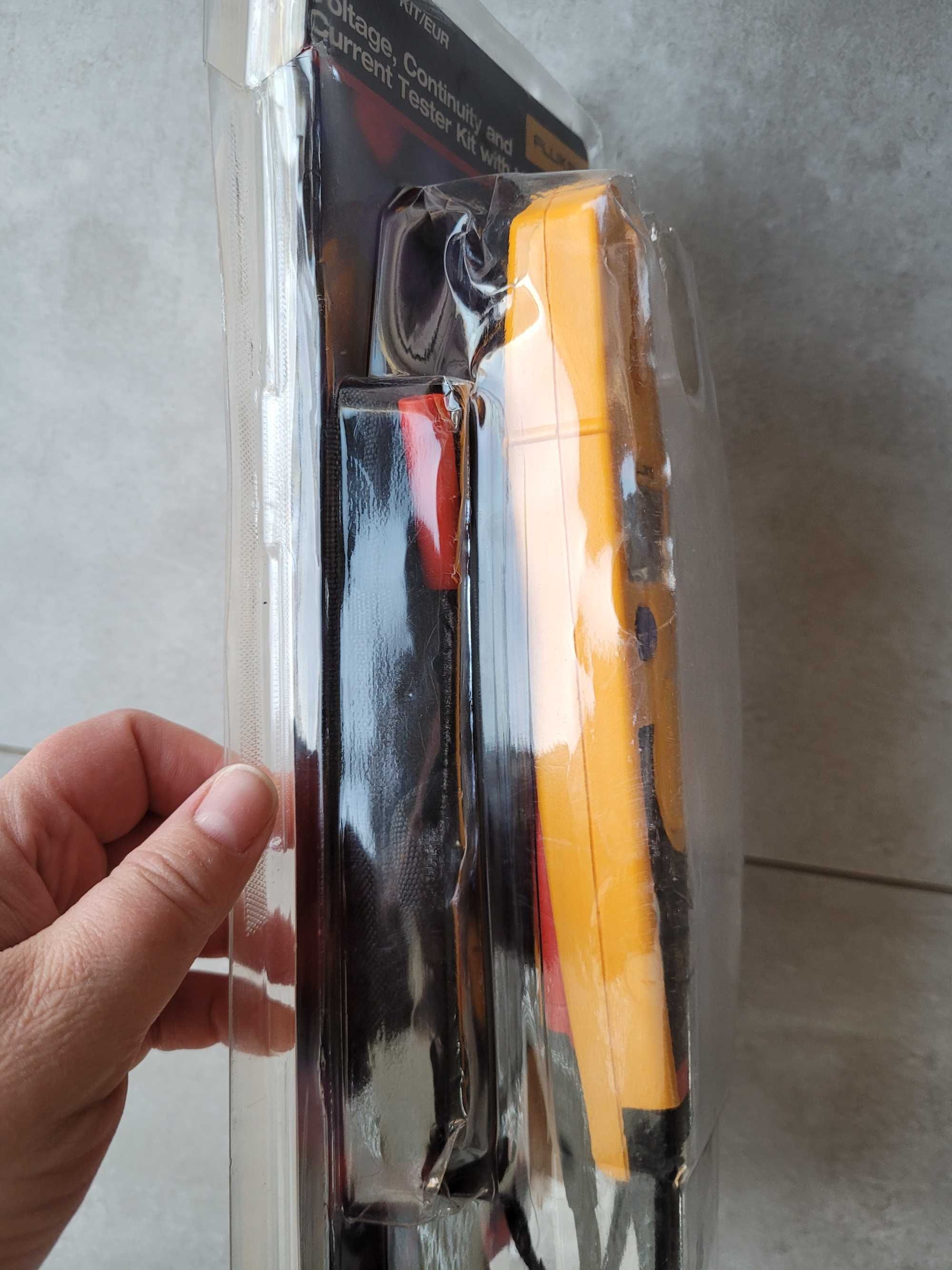 Tester elektryczny + próbnik napięć ( miernik) Fluke T5-H5-1AC ,zestaw