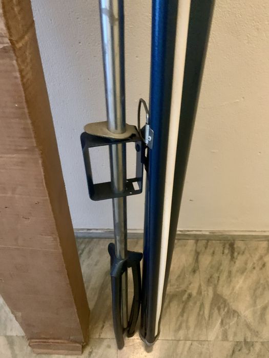 Ecrã de projecção antigo para restauro