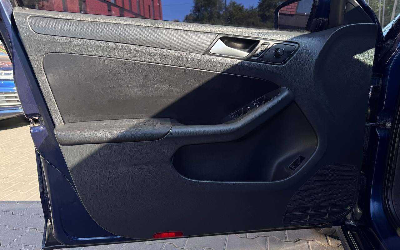 Volkswagen Jetta 2014