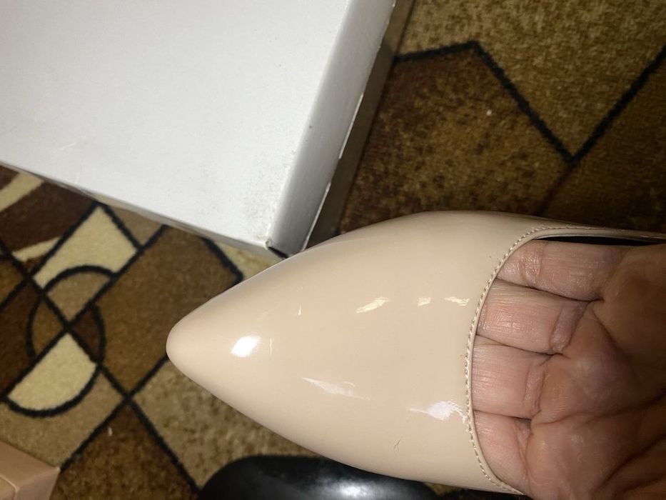 Туфлі на підборах на 39 розмір