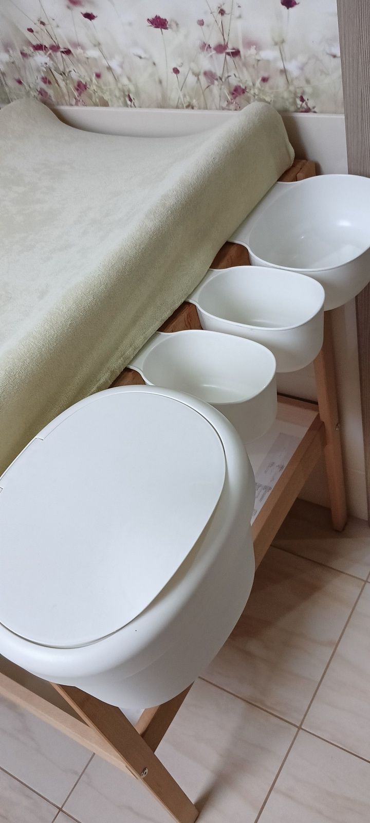 Przewijak przebierak Ikea i pojemniki