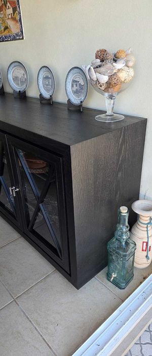 Aparador e consola modernos em muito bom estado