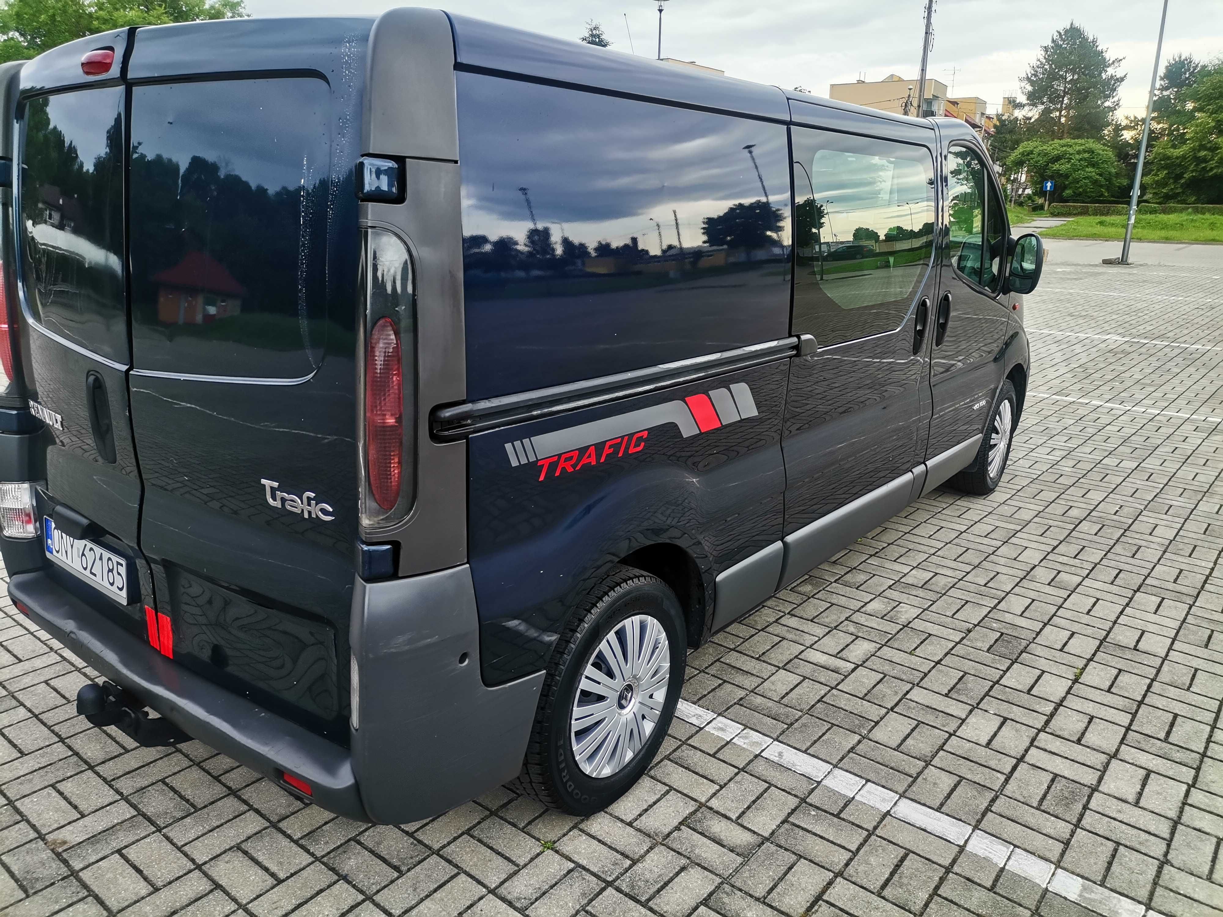 Renault Trafic 1. 9 cdti 5-osob. Klima LONG mod.2006
