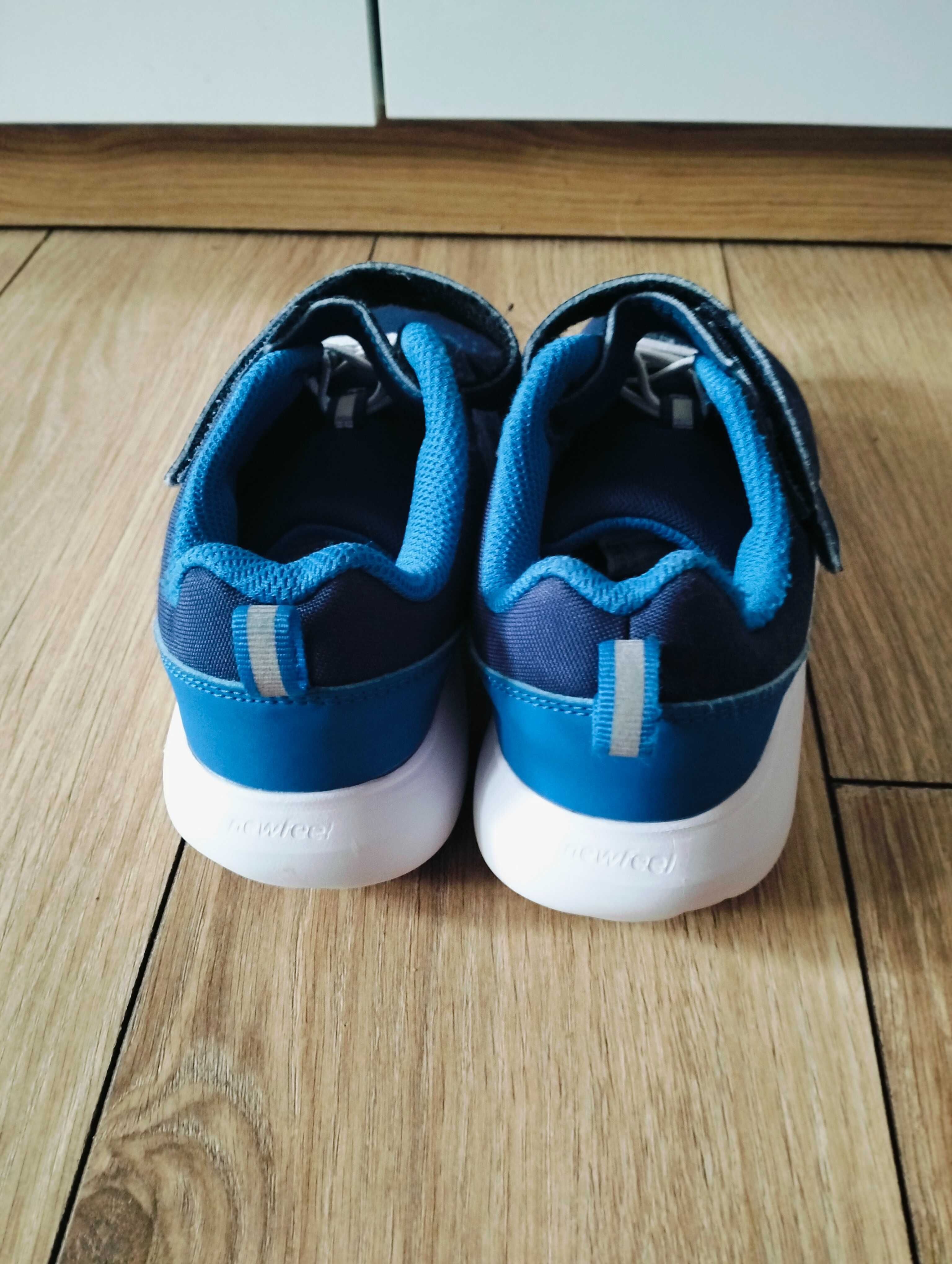 Adidasy siatkowe Newfeel soft 140, Decathlon r. 34