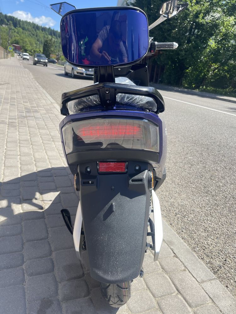 Електроскутер FORTE T3 1800W