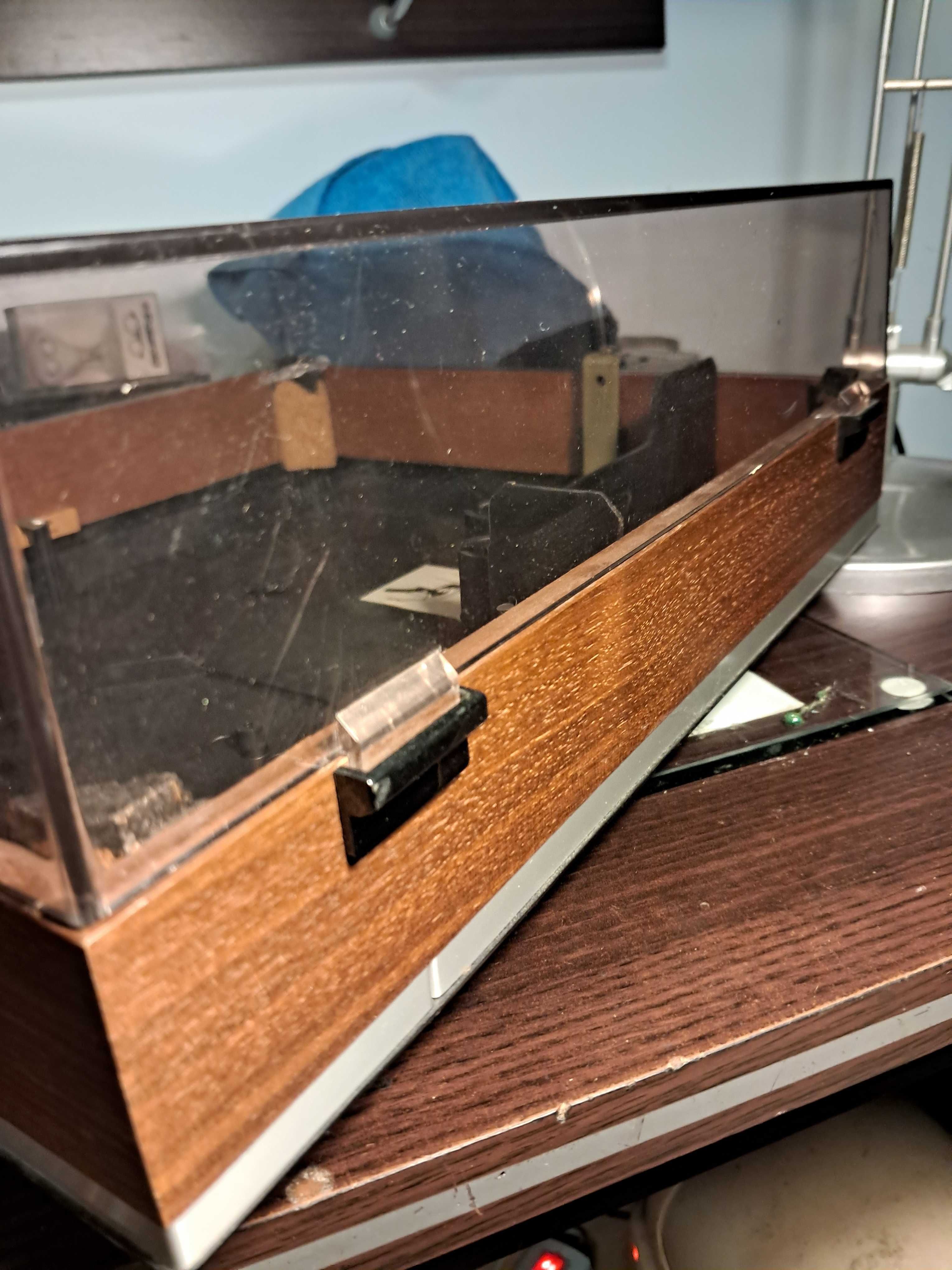 Gramofon philips 22 GA 160 (oryginalna obudowa z pokrywą)