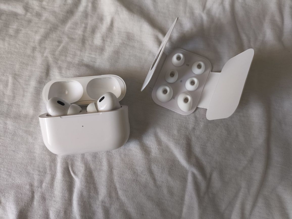 Apple AirPods Pro 2