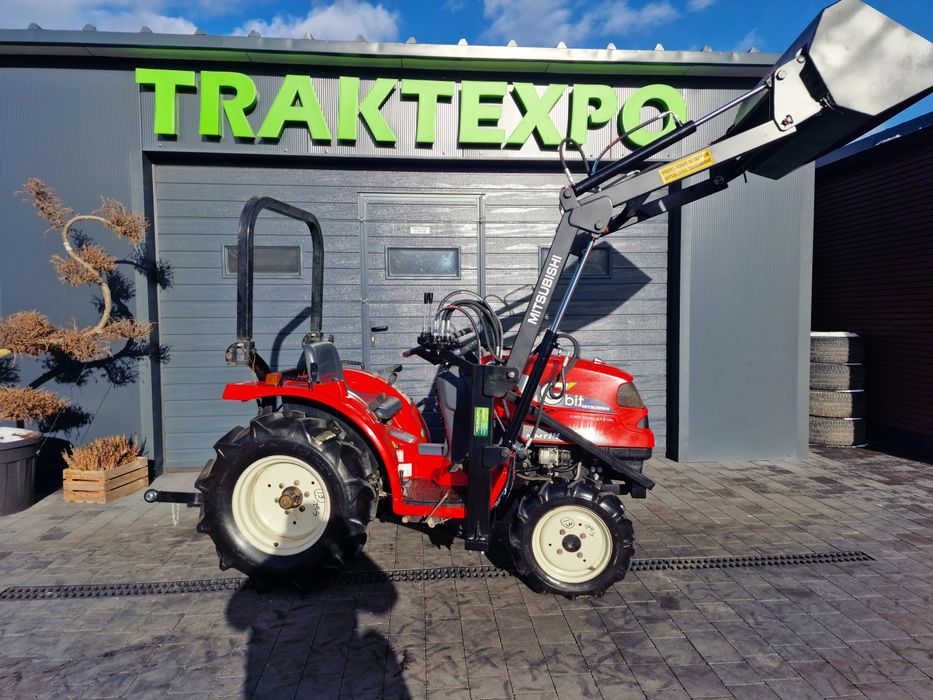 Mini traktor,ciągnik Mitsubishi ,4x4,ładowacz czolowy