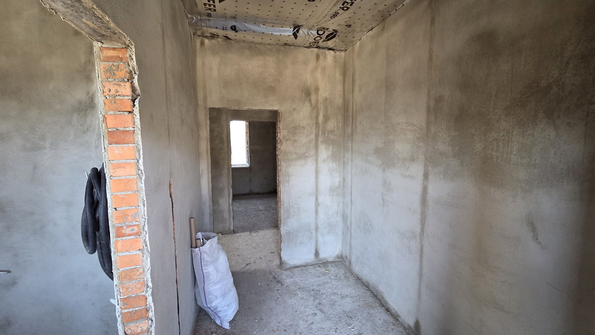 Продаж будинку 105м2 та ділянкою на 5с.
