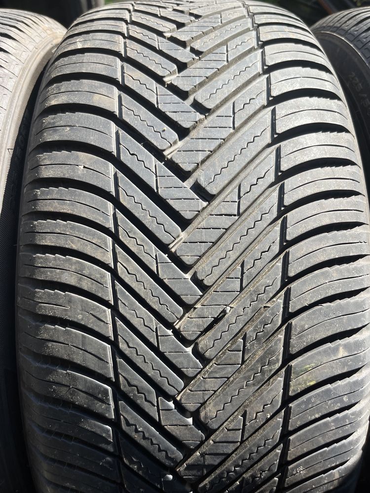 4x 225/50/17 wielosezon Hankook Kinergy 4S 2021 2x6,5mm/2x5,3mm