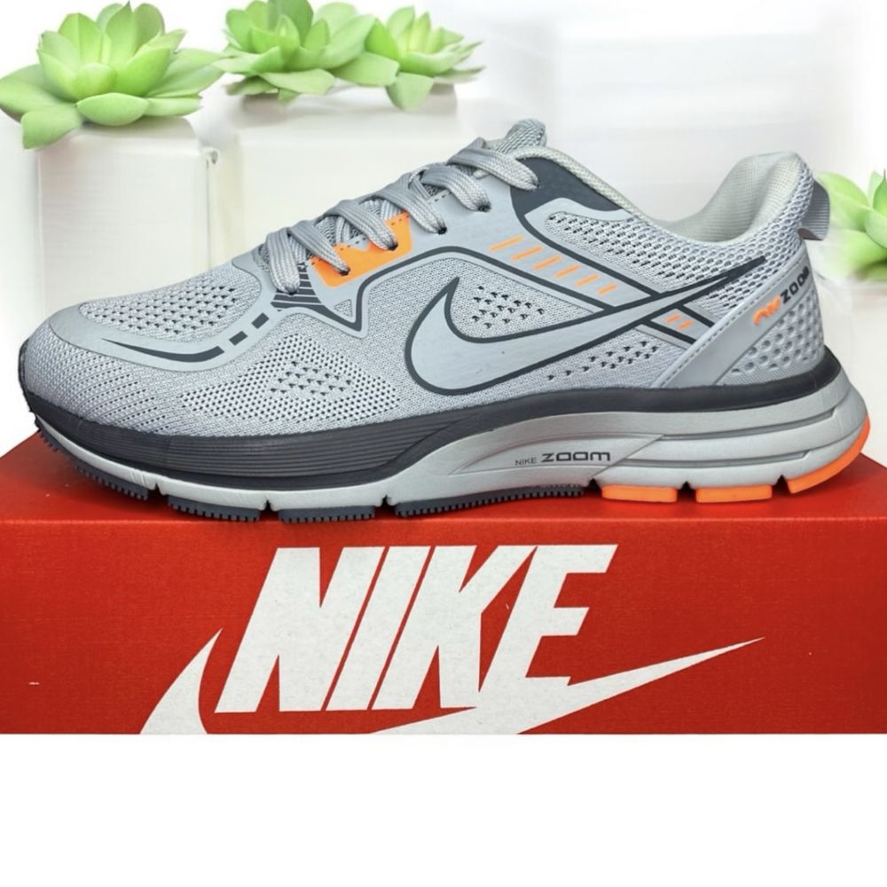 Кроссовкі NIKE zoom