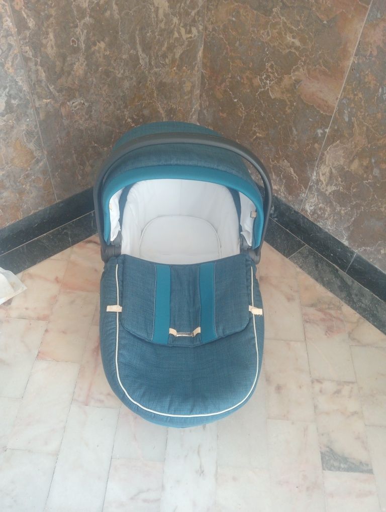 Conjunto para bebés em bom estado