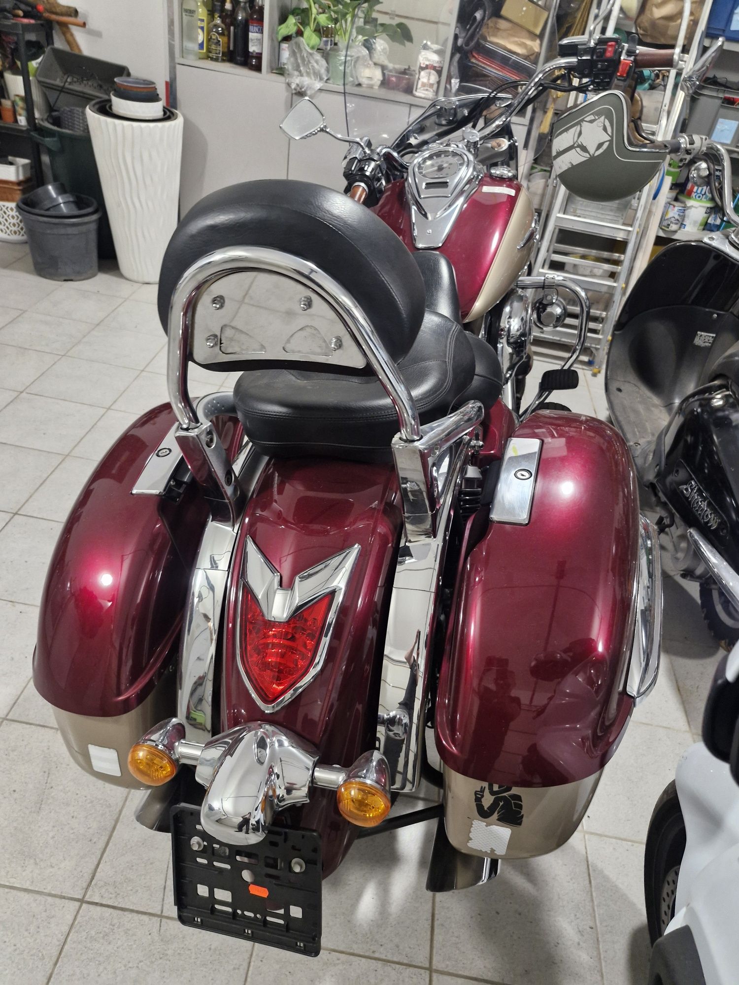 Kawasaki vulcan 1700 classic tourer