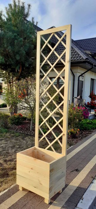 Pergola ogrodowa z ławeczką, podpora kwiaty, róże. Różne wzory.