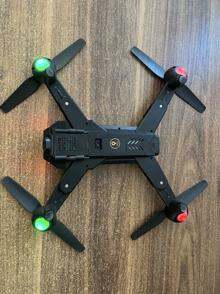 Квадрокоптер Visuo XS812