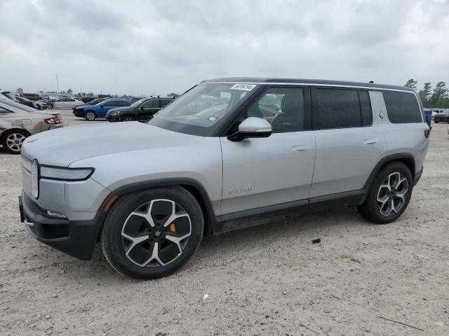 Rivian R1s Adventure 2023