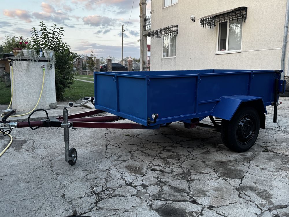 Легковий прицеп.