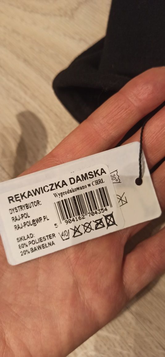 Nowe czarne rękawiczki damskie