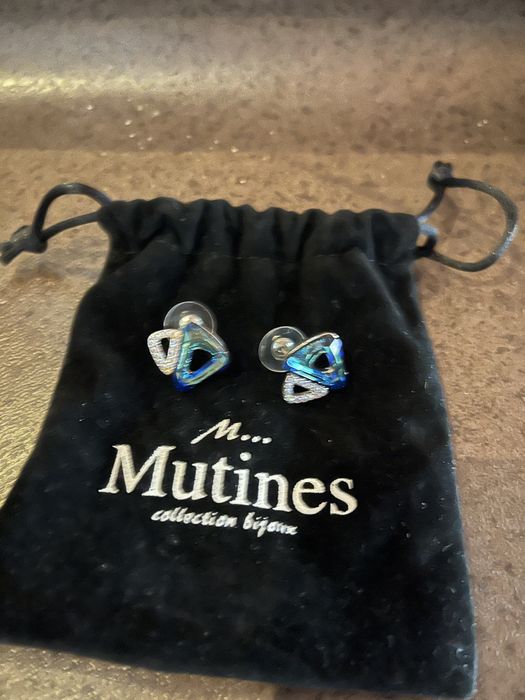 Brincos e pulseira infinito