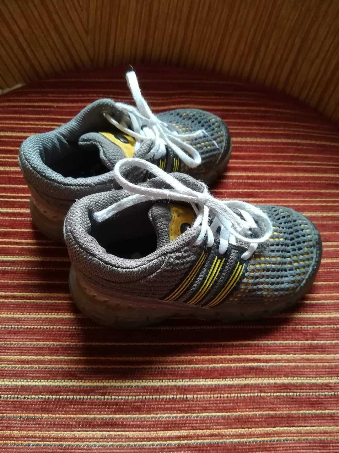 Adidas, rozm. 22 (UK5.5), 30zł