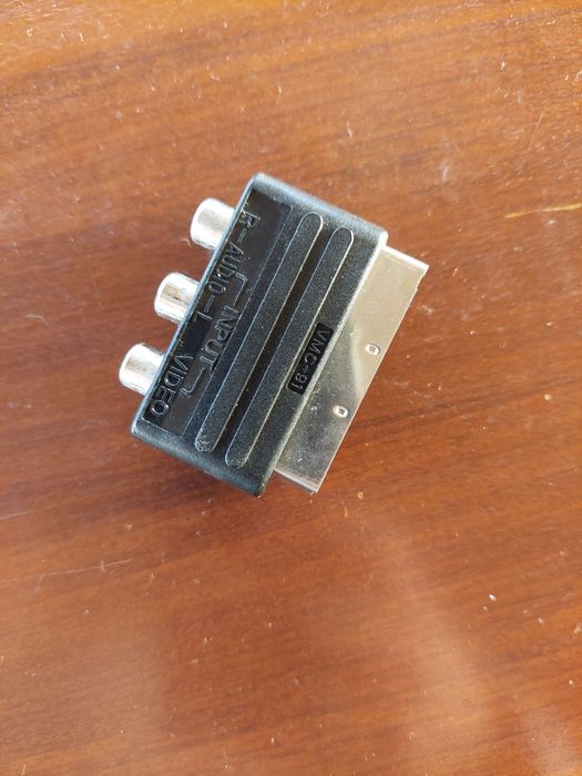 Adaptador ficha scart/vídeo