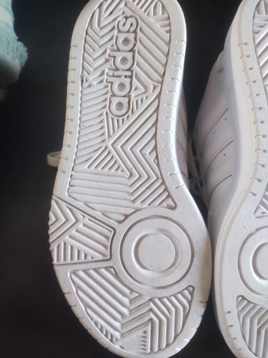 Sapatilhas adidas como novas T 36