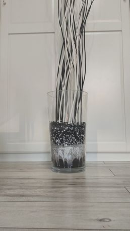 Wazon dekoracja do salonu czarno białe kamienie szkło