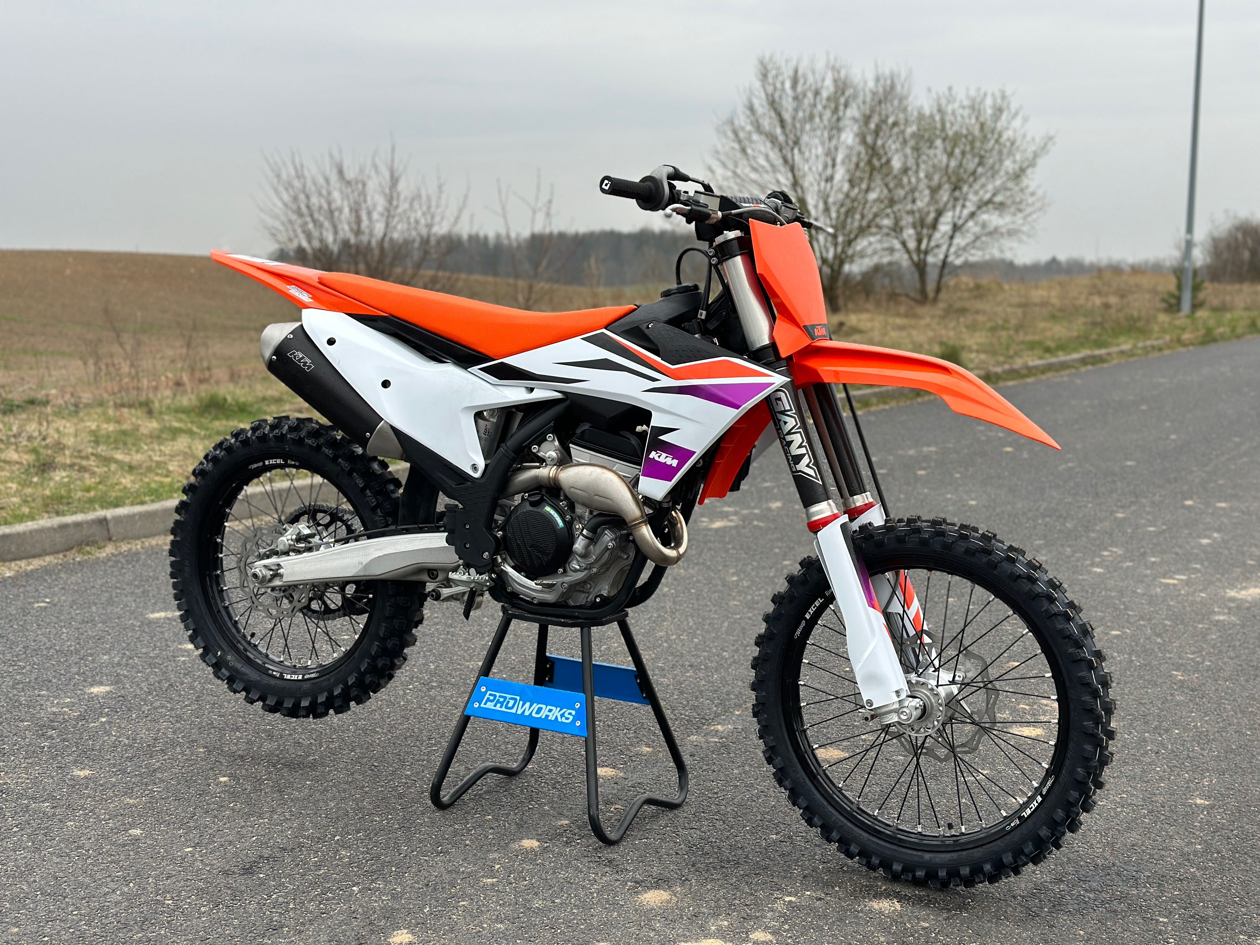 KTM SXF 250cc  2024 - 22mth - stan salonowy