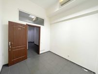 Сдам офис в центре города общей пл.10 кв.м , 3500 грн.