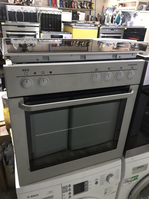 Плита вмонтована BOSCH SIEMENS AEG  духовка з поверхнею  комплект