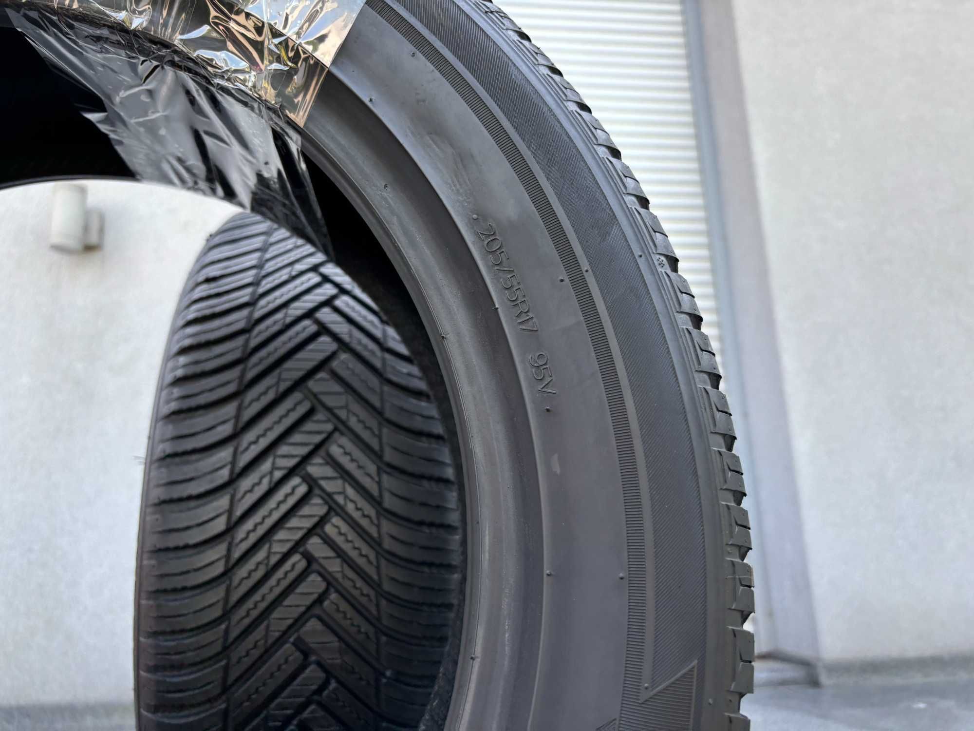 2szt całoroczne 205/55R17 Hankook 7,3mm 2022r świetny stan! 4S1422 gwa