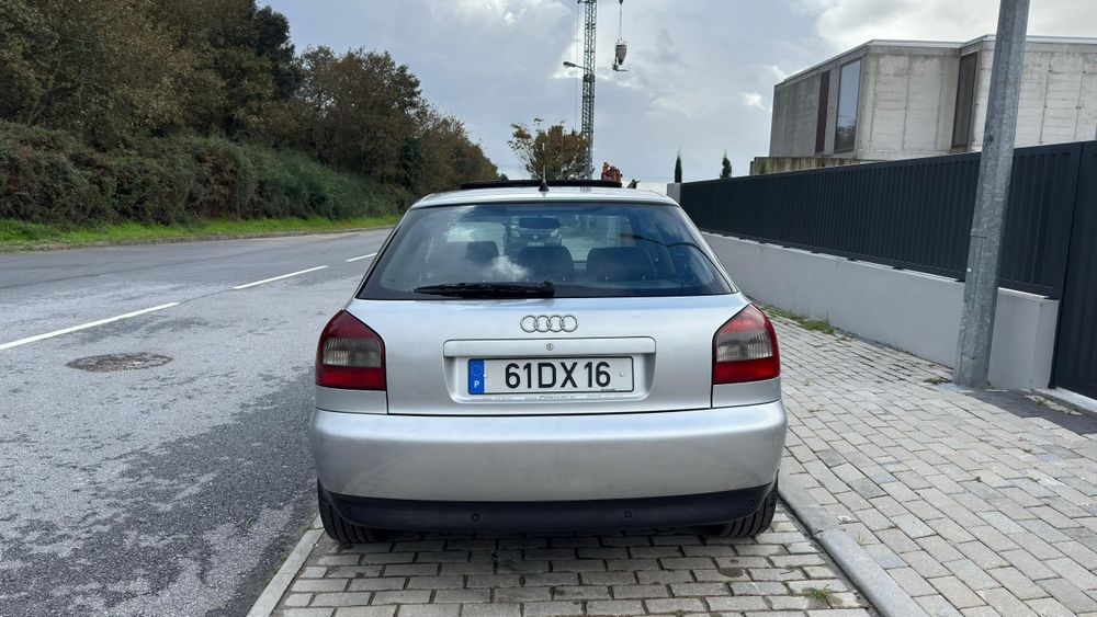 Audi a3 1.9 tdi 130cv m6 sport teto abrir Estofos em pele