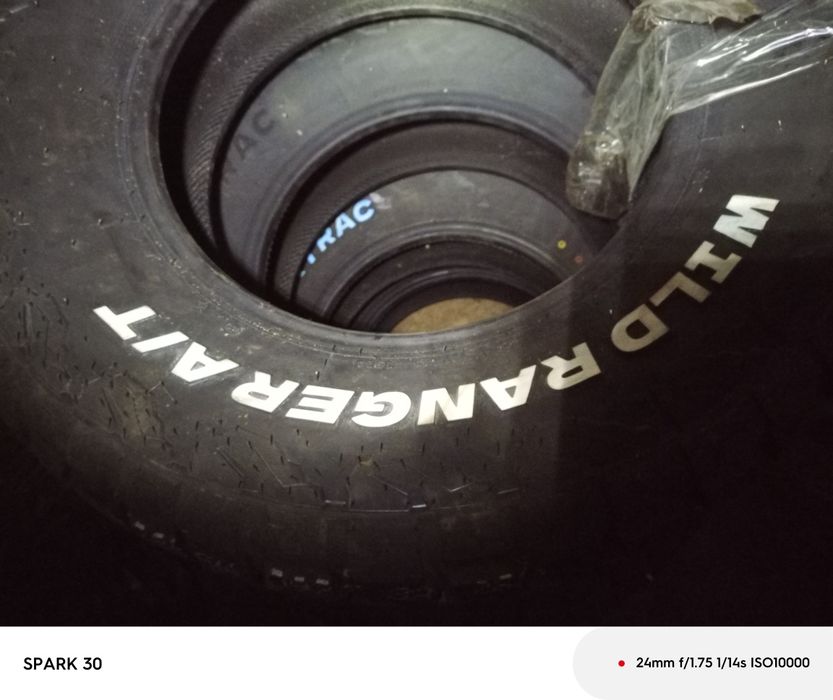 Продам нову резину 265*65*17. Комплектом.  В ідеалі- обмін на 16 .