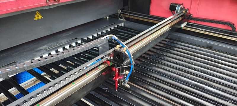 Ploter laserowy CO2   160100
