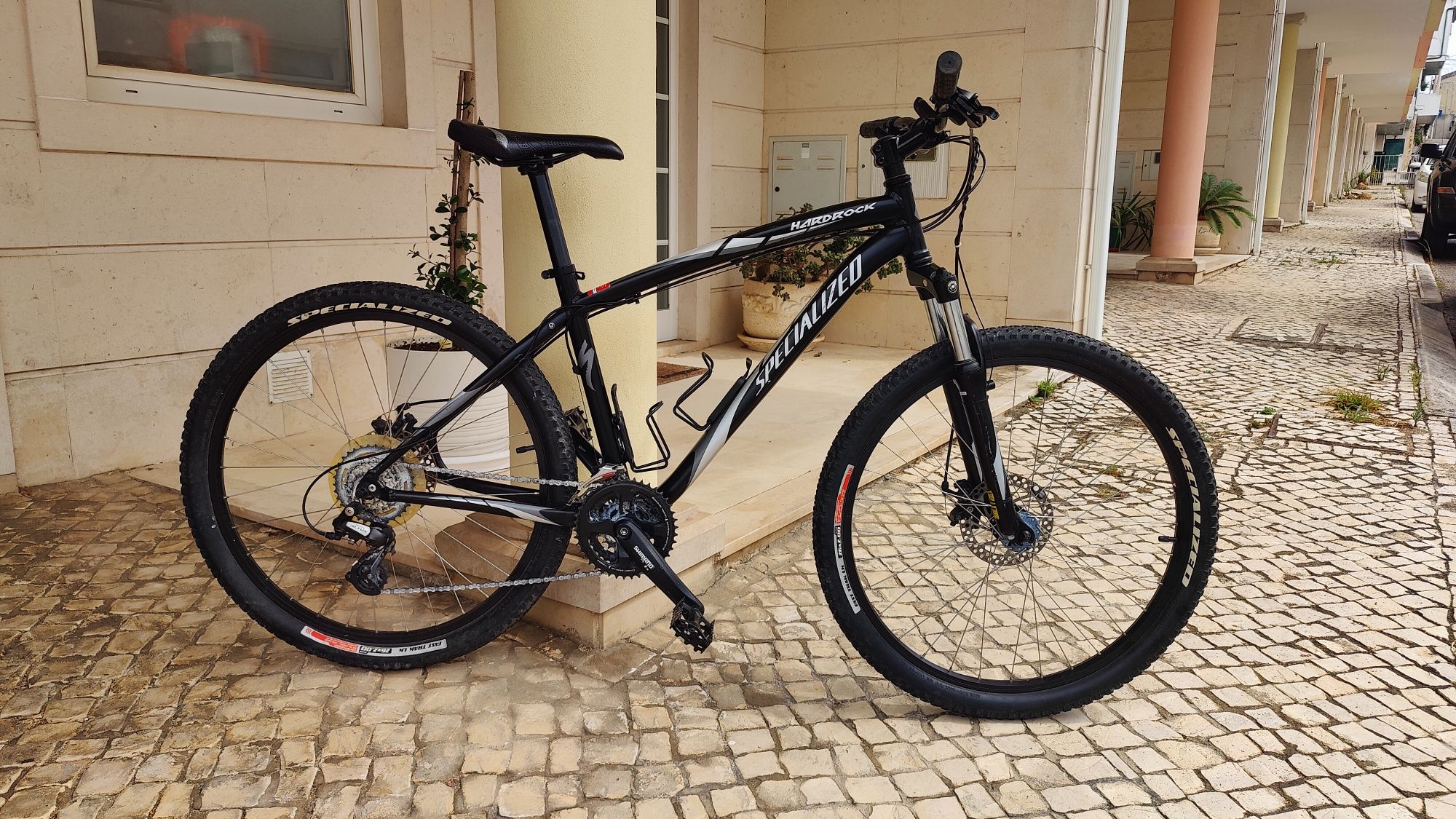 Specialized Hardrock Tam. 17