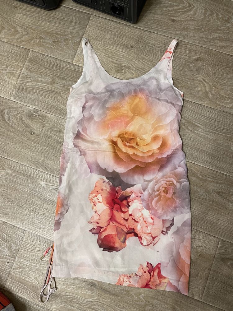 Сукня літня з квітами