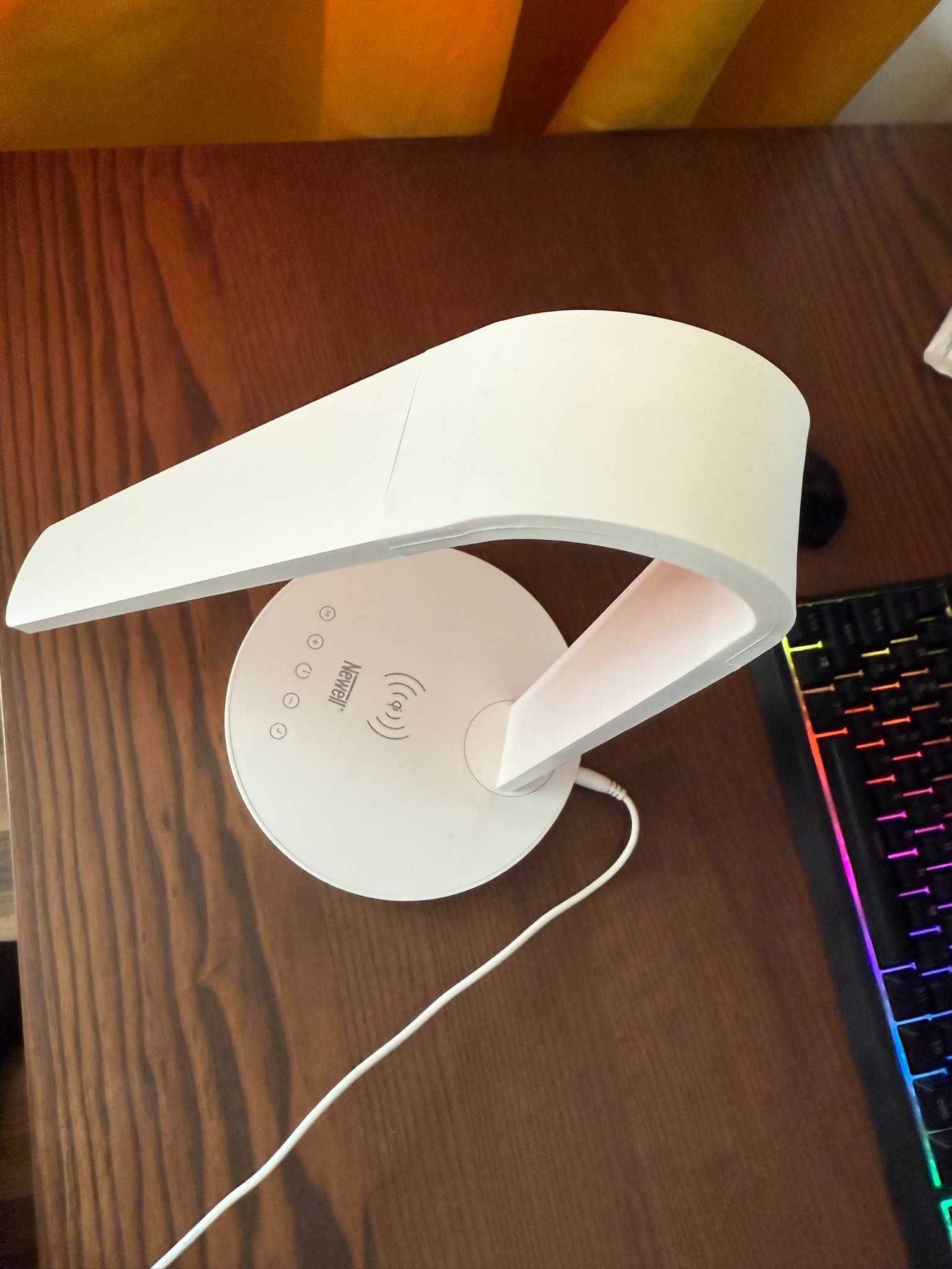 Lampka biurkowa NEWELL Sundesk