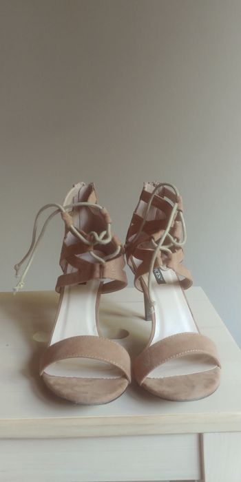 Buty damskie VICES (beżowe, rozmiar 39)