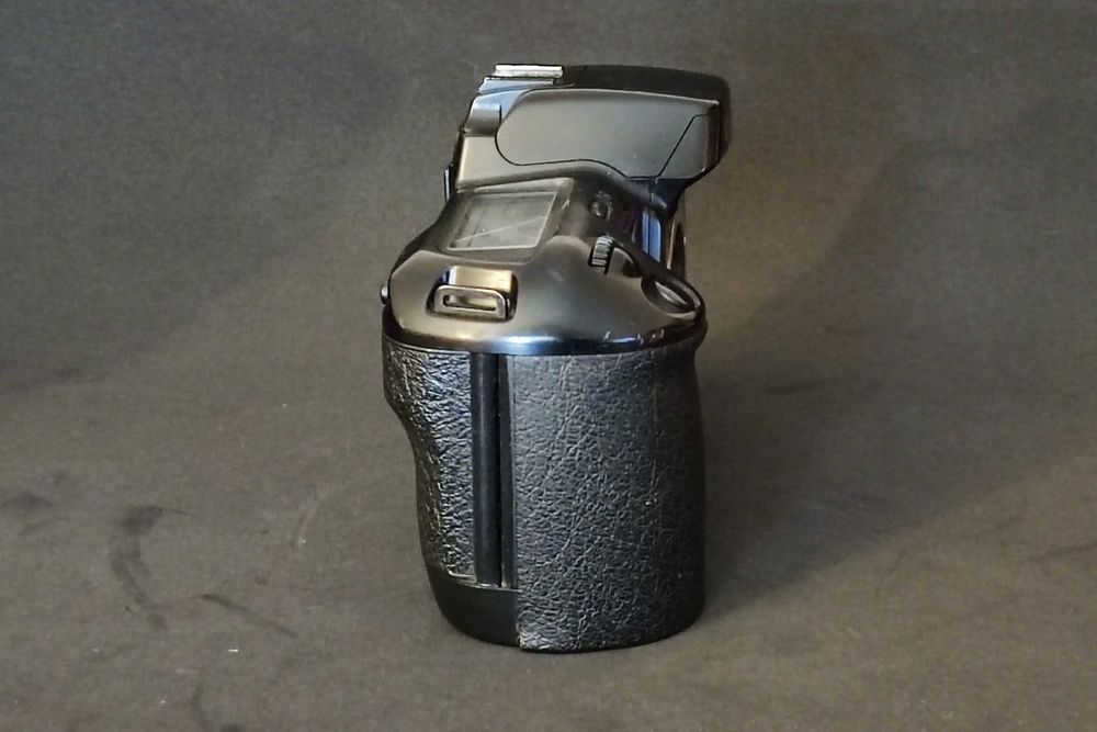 Câmara Canon EOS 10 - Analógica