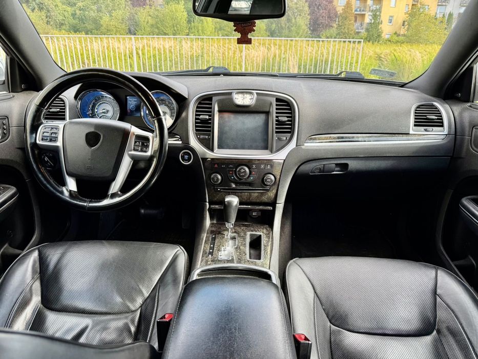 Lancia Thema 3.0 V6 Diesel / Automat / 2012 / Skóry / Hak / Zamiana