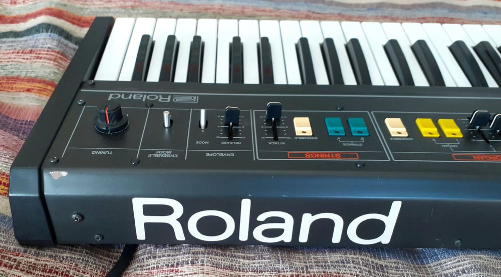 Roland RS-09, Strings / Organ, sintetizador analógico "vintage"