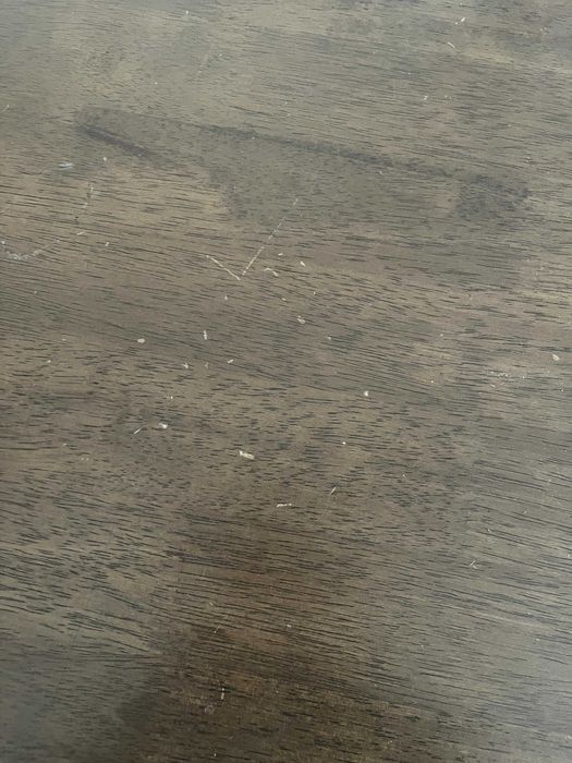 Round wooden table (100cm)