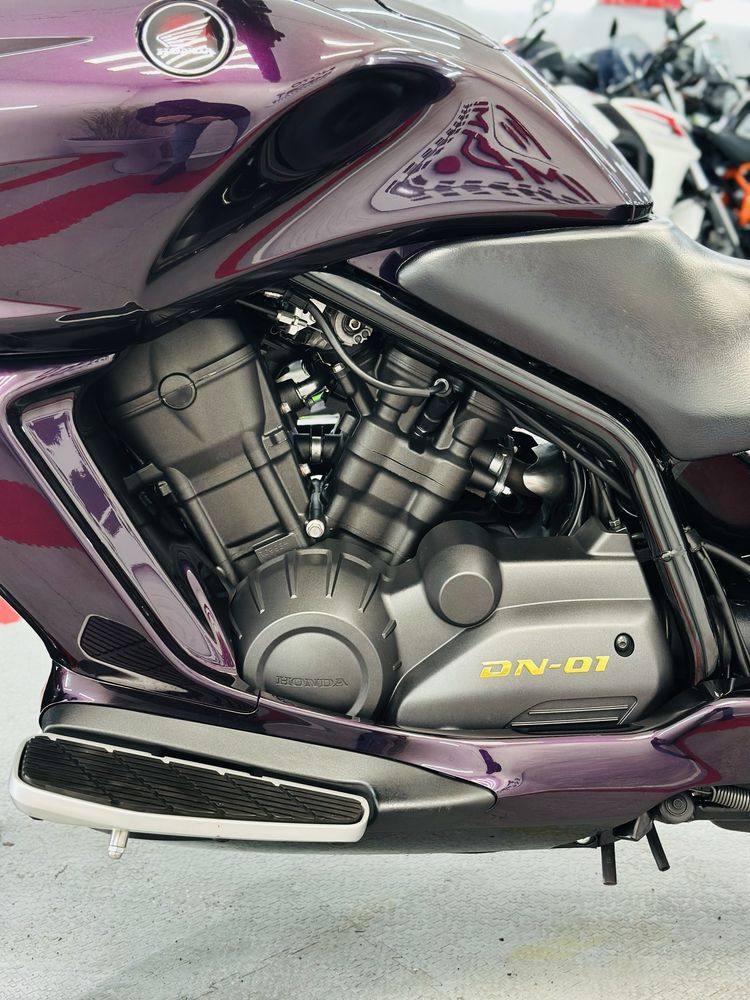 мотоцикл Honda DN-01 ABS АВТОМАТ з Японії+ є доставка