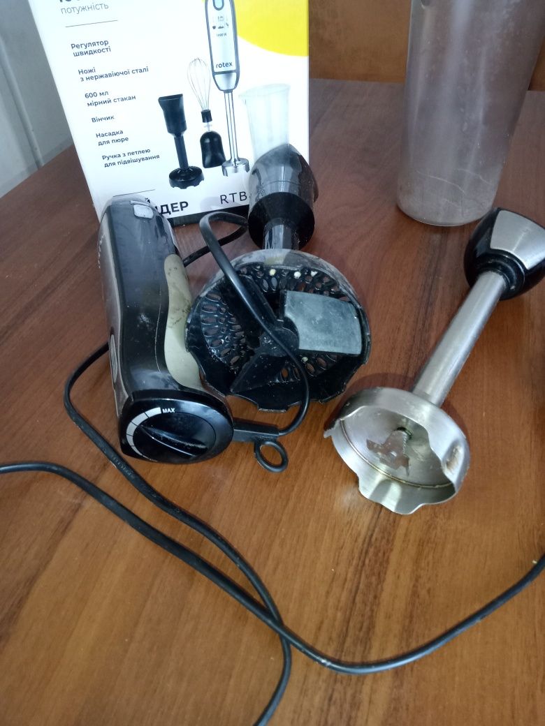 Блендер ROTEX RTB805-B