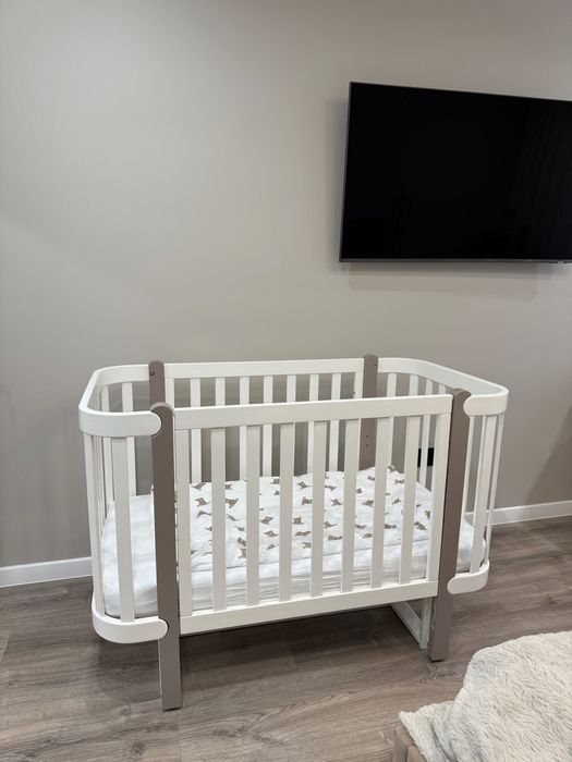 Ліжечко і комодик Верес